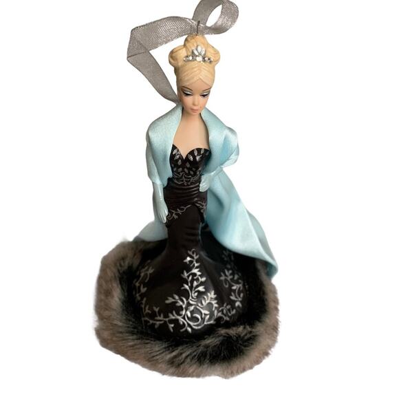 Hallmark 2006 Barbie Stolen Magic Ornament Club Members Only